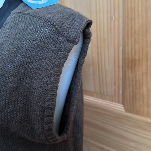 APRIL,MAY BUTTON DOWN VEST BROWN/ BLACK TRIM SMALL NWT - Picture 4 of 10